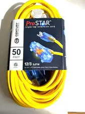 Century Pro Star 12/3 SJTW Lighted Triple-Tap Extension Cord – Heavy-Duty Outdoor Use